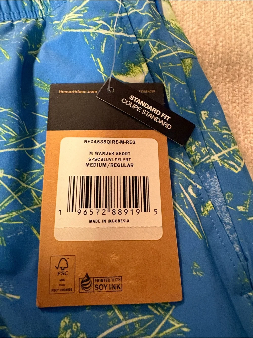 NWT Men’s The North Face Blue Wander Shorts with Lime Print Size M
